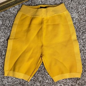 Nagnata Shorts - Yellow